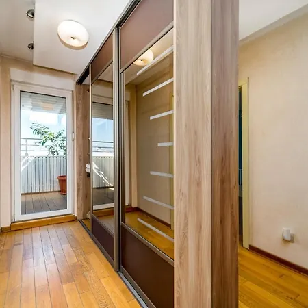 Botero Apartment *